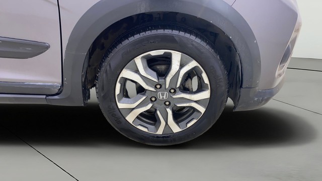 Second-hand 2017 Honda WR-V i-VTEC VX for sale in Ahmedabad-23