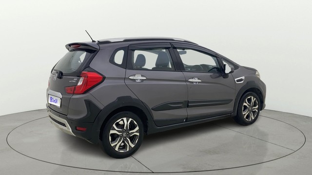 Second-hand 2017 Honda WR-V i-VTEC VX for sale in Ahmedabad-2