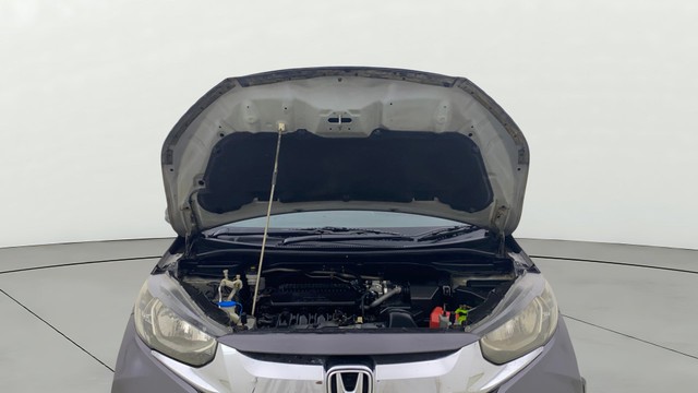 Second-hand 2017 Honda WR-V i-VTEC VX for sale in Ahmedabad-9