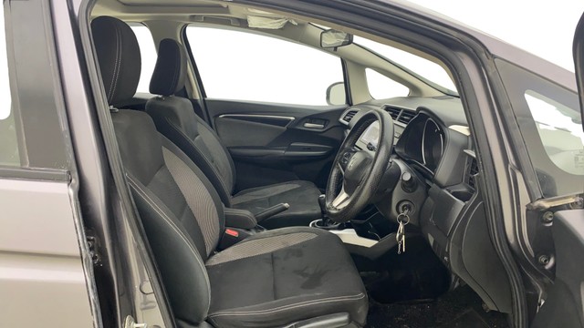 Second-hand 2017 Honda WR-V i-VTEC VX for sale in Ahmedabad-15