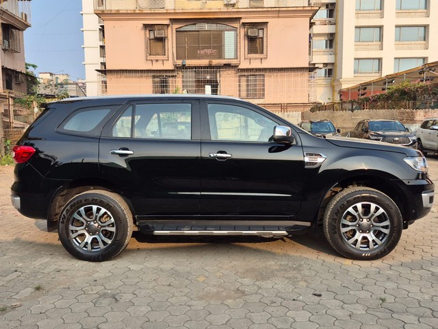 Second-hand 2021 Ford Endeavour Titanium Plus 4X4 AT for sale in Mumbai-1