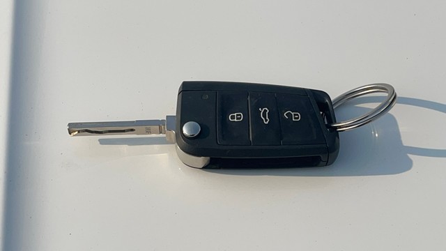 Second-hand 2022 Volkswagen Taigun 1.0 TSI Topline AT BSVI for sale in Coimbatore-21