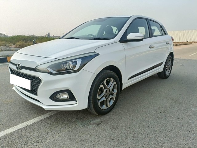 Second-hand 2019 Hyundai i20 Asta Option Diesel for sale in Hyderabad-3