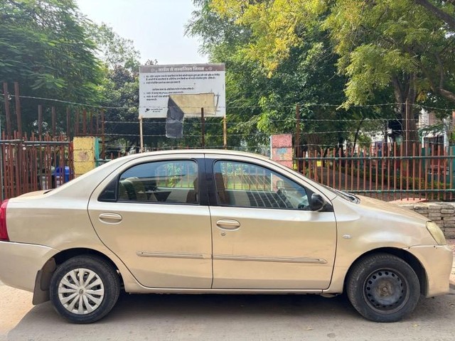 Second-hand 2012 Toyota Etios GD for sale in Indore-0