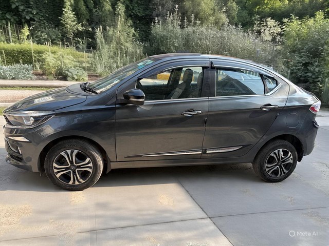 Second-hand 2022 Tata Tigor XZ Plus CNG BSVI for sale in New Delhi-2