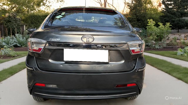 Second-hand 2022 Tata Tigor XZ Plus CNG BSVI for sale in New Delhi-1