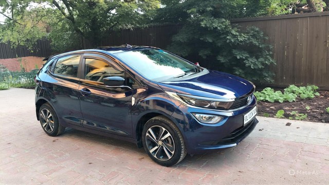 Second-hand 2023 Tata Altroz XZ CNG for sale in New Delhi-4