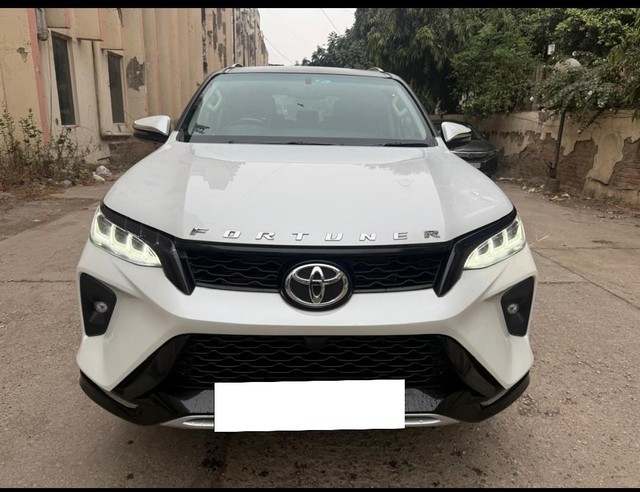 Second-hand 2024 Toyota Fortuner Legender 4x4 AT for sale in New Delhi-5