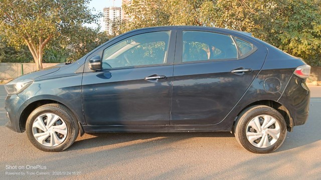 Second-hand 2022 Tata Tigor XZ CNG BSVI for sale in Noida-7