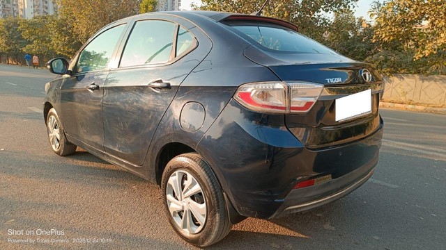 Second-hand 2022 Tata Tigor XZ CNG BSVI for sale in Noida-3