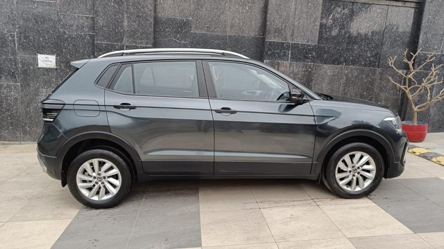 Volkswagen Taigun 1.0 Highline AT Second-hand 2023 Volkswagen Taigun 1.0 Highline AT for sale in New Delhi-1