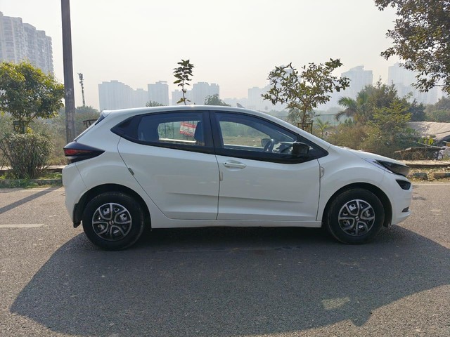 Tata Altroz XE BSVI Second-hand 2020 Tata Altroz XE BSVI for sale in Noida-1