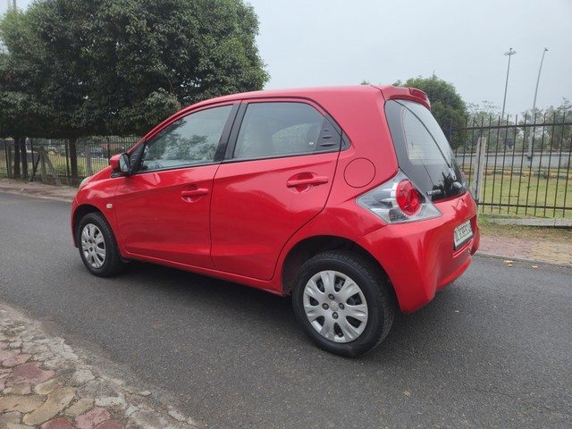 Second-hand 2014 Honda Brio S MT for sale in Noida-5