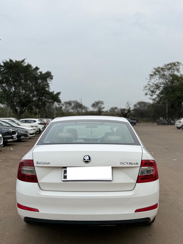Second-hand 2015 Skoda Octavia Corporate Edition Diesel for sale in Sirsa-2