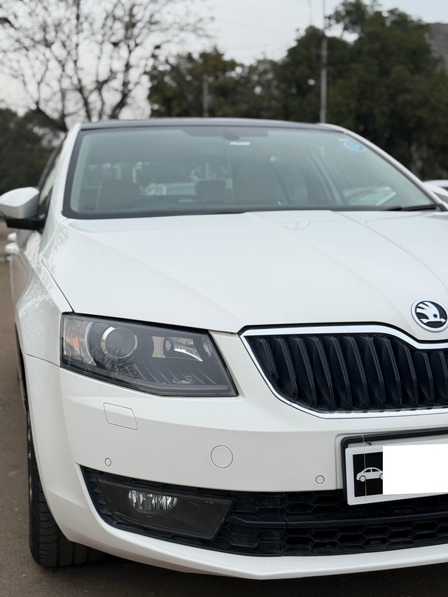 Second-hand 2015 Skoda Octavia Corporate Edition Diesel for sale in Sirsa-6