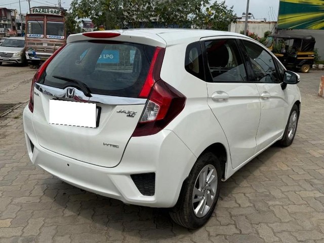 Second-hand 2018 Honda Jazz V CVT for sale in Mysore-8