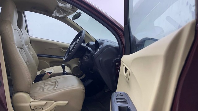 Second-hand 2016 Honda Amaze V for sale in Hyderabad-15