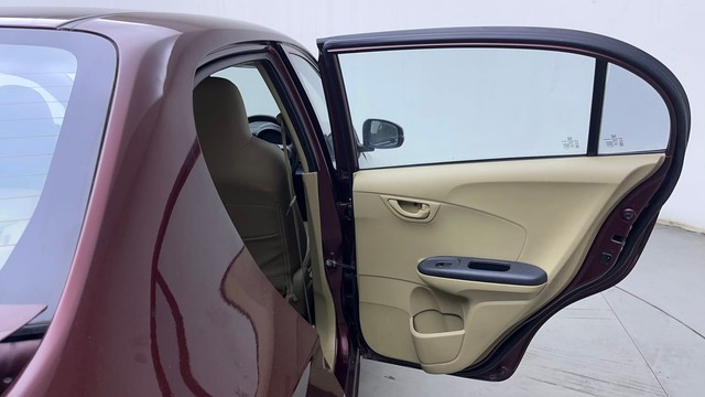 Second-hand 2016 Honda Amaze V for sale in Hyderabad-30