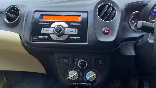 Second-hand 2016 Honda Amaze V for sale in Hyderabad-24