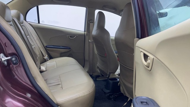 Second-hand 2016 Honda Amaze V for sale in Hyderabad-29