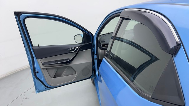 Second-hand 2016 Tata Tiago 1.2 Revotron XZ Plus Dual Tone for sale in New Delhi-29