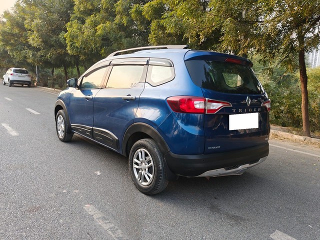 Second-hand 2021 Renault Triber RXT BSVI for sale in Noida-2