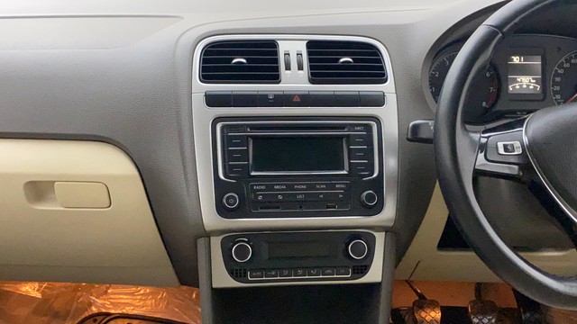 Second-hand 2015 Volkswagen Vento Petrol Highline for sale in Bangalore-9