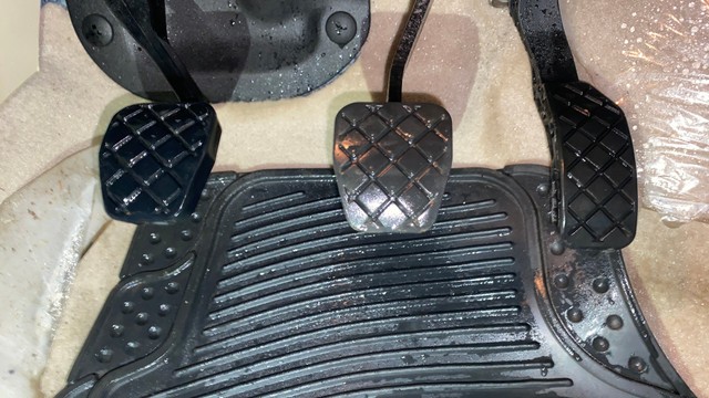 Second-hand 2015 Volkswagen Vento Petrol Highline for sale in Bangalore-24