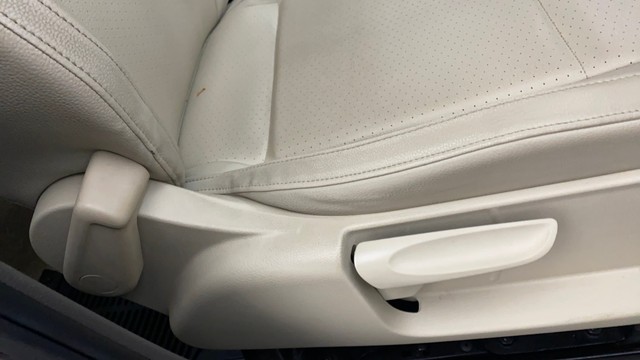 Second-hand 2015 Volkswagen Vento Petrol Highline for sale in Bangalore-4