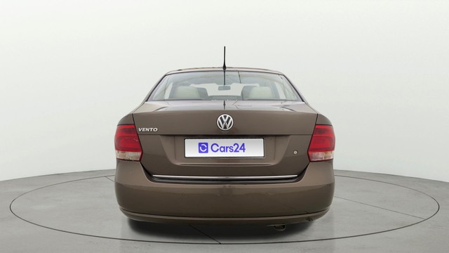 Second-hand 2015 Volkswagen Vento Petrol Highline for sale in Bangalore-14