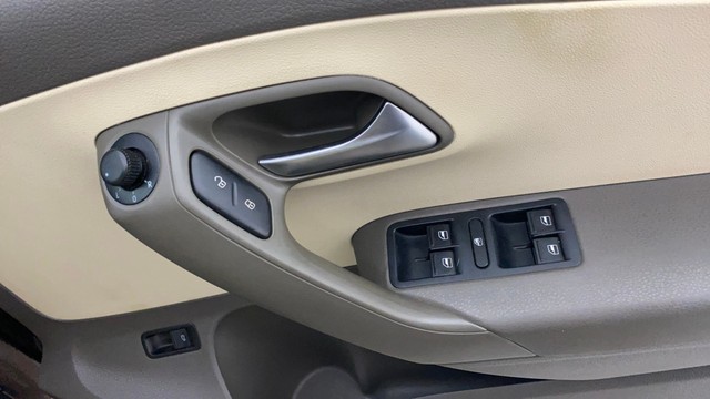 Second-hand 2015 Volkswagen Vento Petrol Highline for sale in Bangalore-7