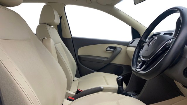 Second-hand 2015 Volkswagen Vento Petrol Highline for sale in Bangalore-25