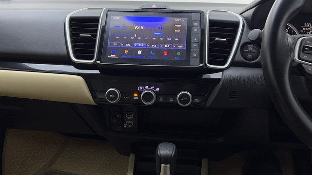 Second-hand 2022 Honda City V MT for sale in Ghaziabad-30