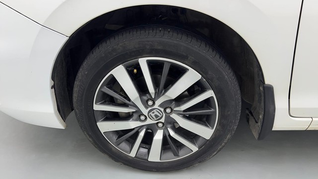 Second-hand 2022 Honda City V MT for sale in Ghaziabad-20