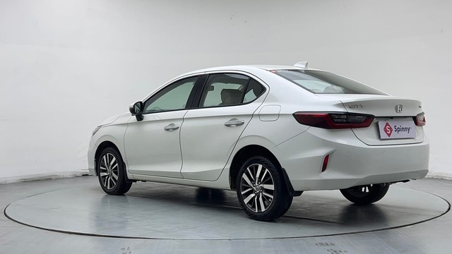 Second-hand 2022 Honda City V MT for sale in Ghaziabad-5