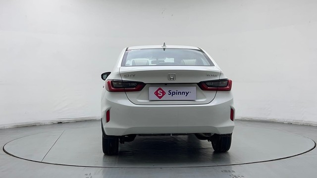 Second-hand 2022 Honda City V MT for sale in Ghaziabad-4