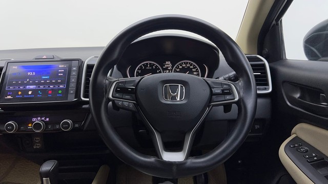 Second-hand 2022 Honda City V MT for sale in Ghaziabad-29