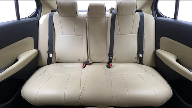 Second-hand 2022 Honda City V MT for sale in Ghaziabad-26