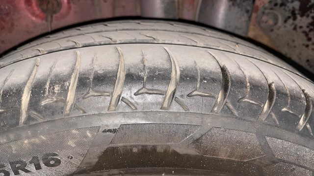 Second-hand 2018 Hyundai i20 1.2 Asta Option for sale in Chennai-26