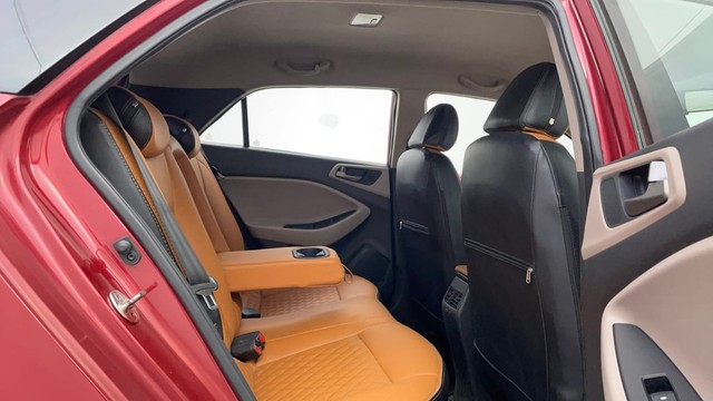 Second-hand 2018 Hyundai i20 1.2 Asta Option for sale in Chennai-25