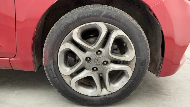 Second-hand 2018 Hyundai i20 1.2 Asta Option for sale in Chennai-17