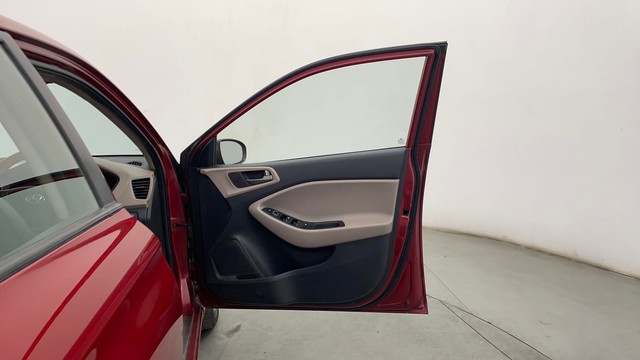 Second-hand 2018 Hyundai i20 1.2 Asta Option for sale in Chennai-16