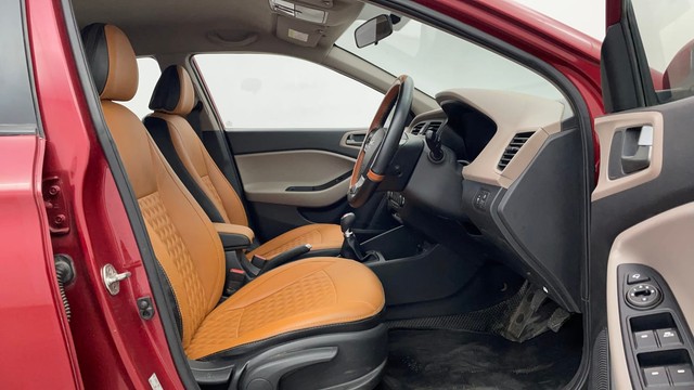 Second-hand 2018 Hyundai i20 1.2 Asta Option for sale in Chennai-15