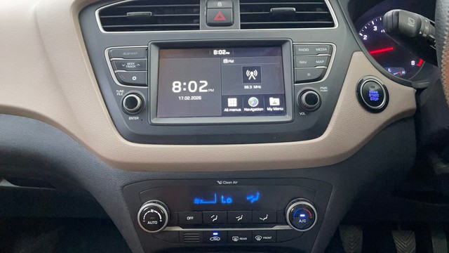 Second-hand 2018 Hyundai i20 1.2 Asta Option for sale in Chennai-32