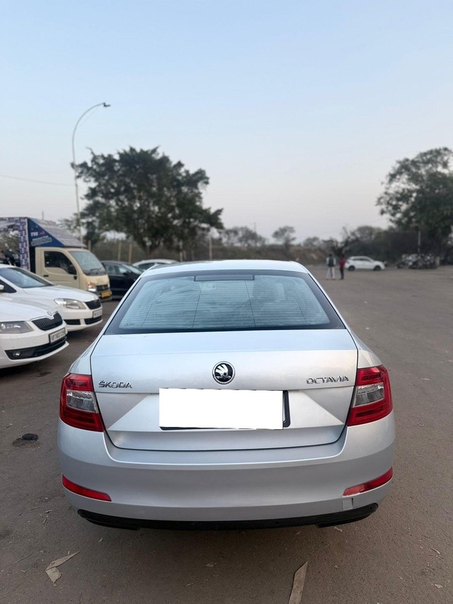 Second-hand 2015 Skoda Octavia Style Plus 2.0 TDI AT for sale in Sirsa-1