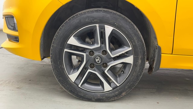 Second-hand 2020 Tata Tiago XZ Plus for sale in Kolkata-20