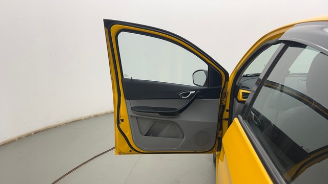 Second-hand 2020 Tata Tiago XZ Plus for sale in Kolkata-34