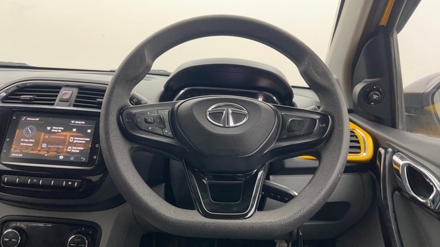 Second-hand 2020 Tata Tiago XZ Plus for sale in Kolkata-33