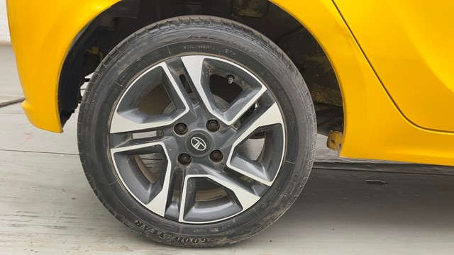 Second-hand 2020 Tata Tiago XZ Plus for sale in Kolkata-18