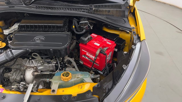 Second-hand 2020 Tata Tiago XZ Plus for sale in Kolkata-36